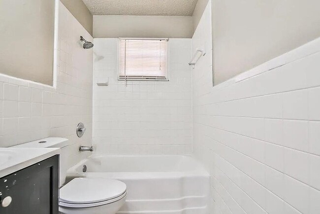 Building Photo - 2714 40th St