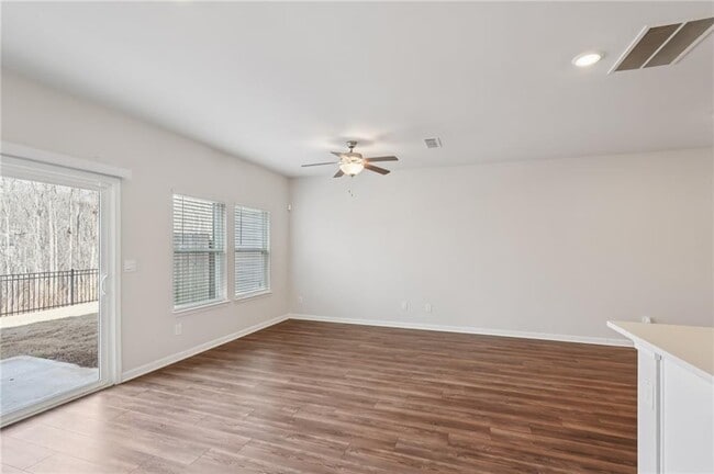 Building Photo - 234 Timberland Ave