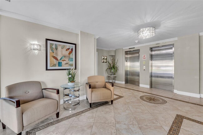 Building Photo - 3001 S Course Dr