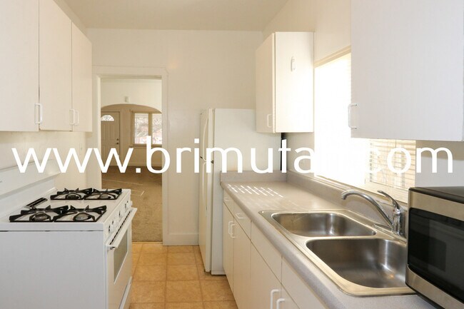Building Photo - 1470 S 400 E