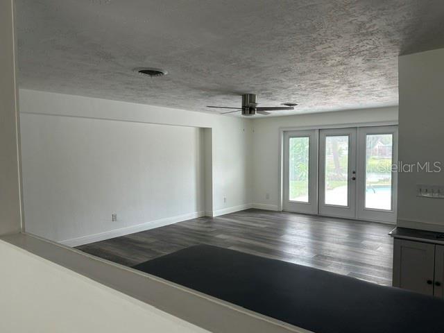 Building Photo - 1405 Stewart Blvd