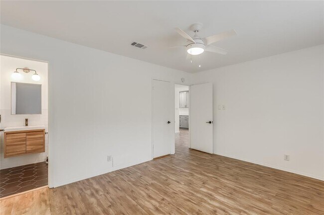 Building Photo - 6804 Kenosha Pass