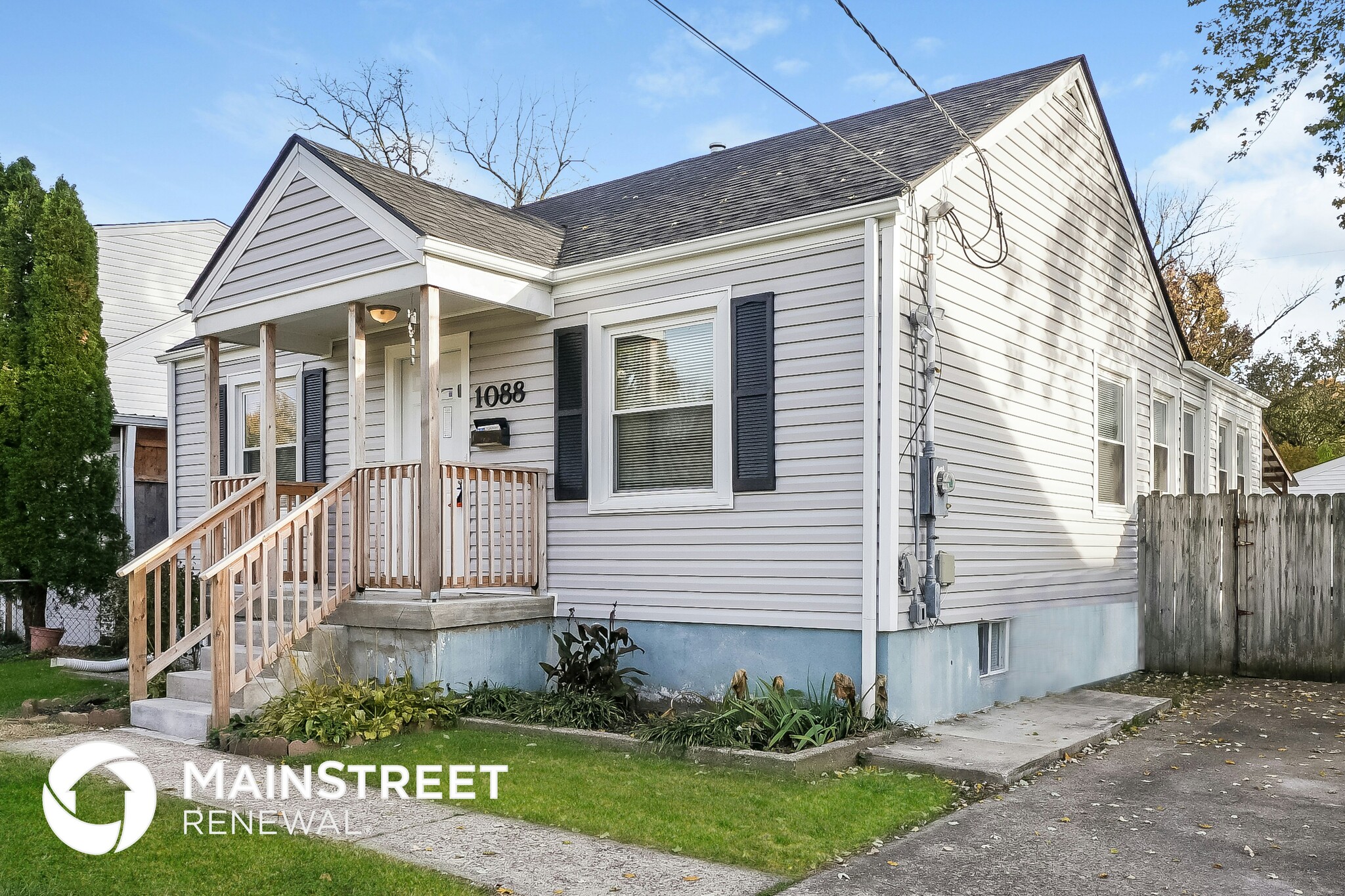 Building Photo - 1088 Bicknell Ave