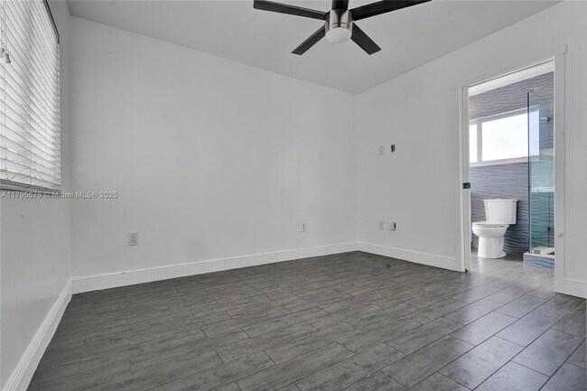 Building Photo - 9240 SW 54th St