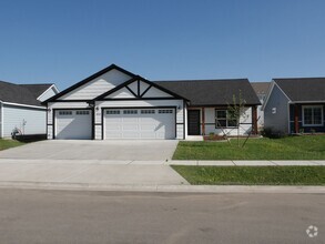 Building Photo - Beautiful home in Post Falls