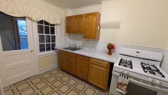 Building Photo - 1115 Baldwin St