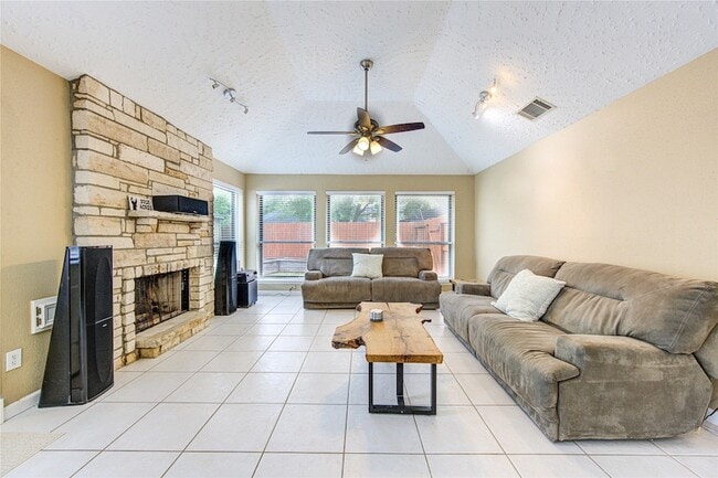 Building Photo - 3310 Little Farms Ct