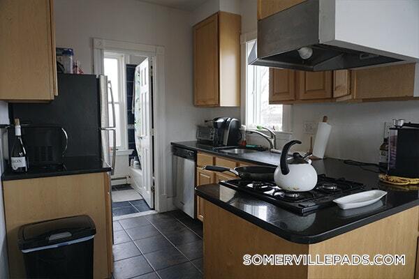 Building Photo - 335 Beacon St