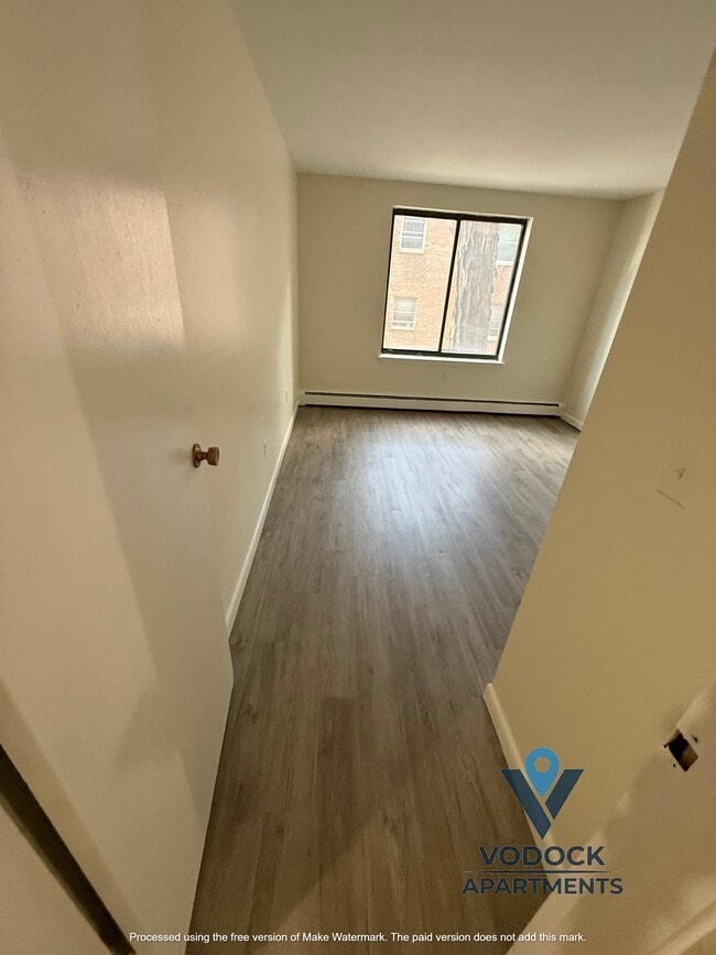 Building Photo - 16 Niles St