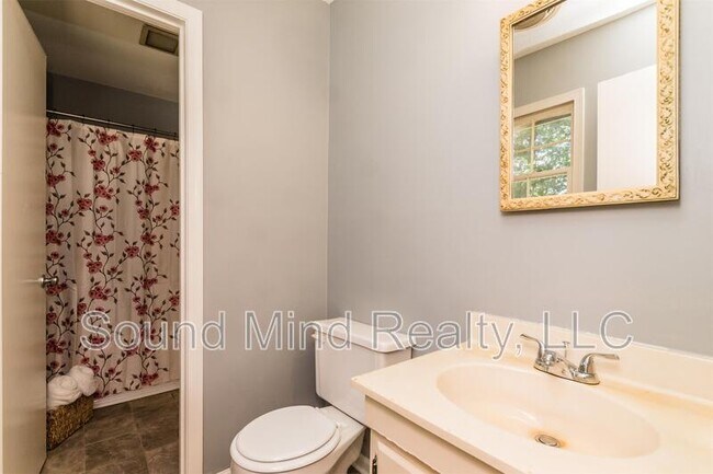 Building Photo - 2413 Keith Dr