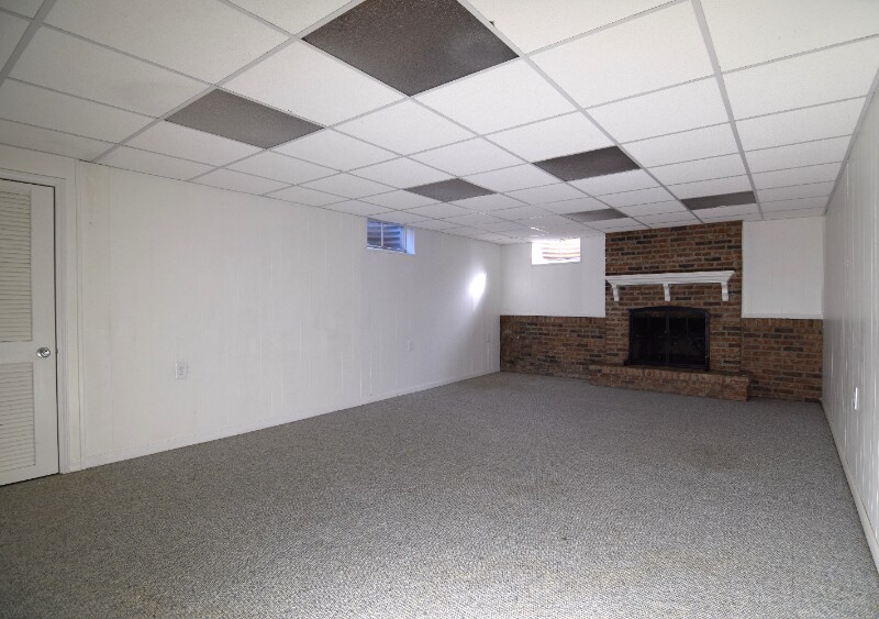 Building Photo - 2105 S 150 W