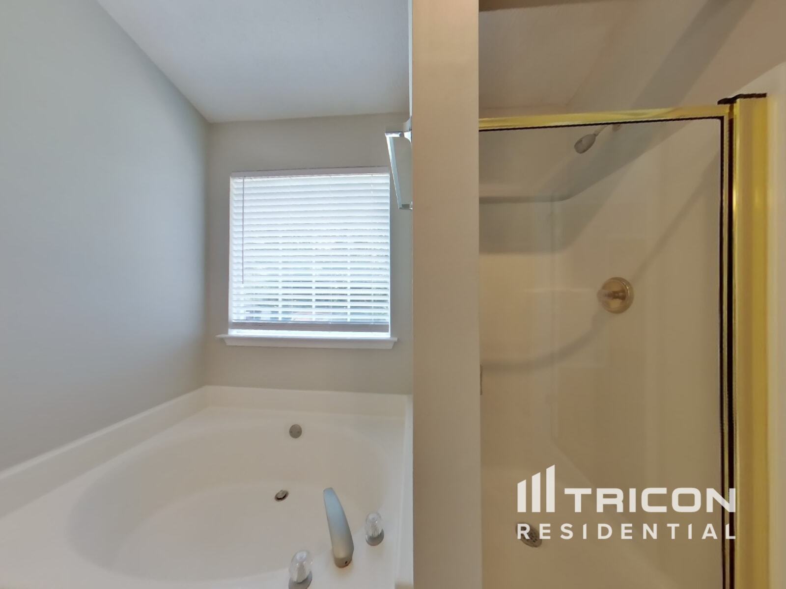 Building Photo - 1951 Hidden Valley Dr SW