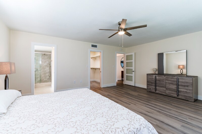 Building Photo - 1050 Rafael Blvd NE