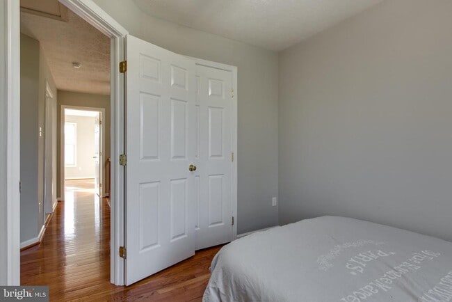 Building Photo - 7943 Brightmeadow Ct