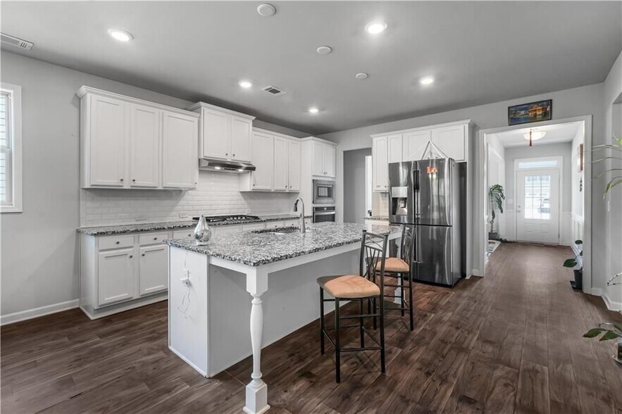 Building Photo - 3170 Andover Trl