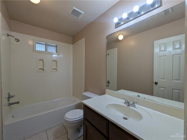 Building Photo - 1409 W Prosperity Dr