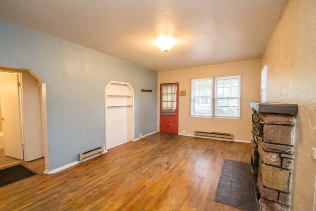 Building Photo - 2311 Spruce St