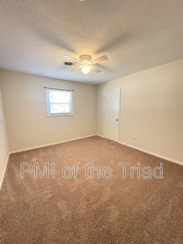Building Photo - 1349 Amylee Trail