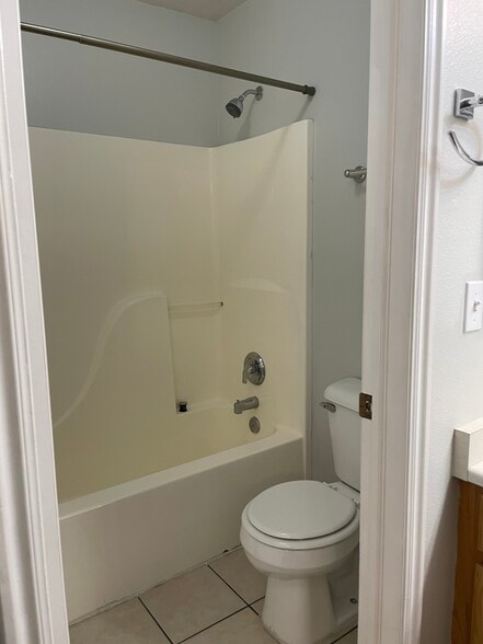 Building Photo - 1420 W Salvia Pl