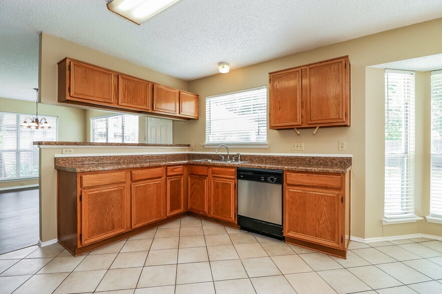 Building Photo - 6309 Brookmont Ct