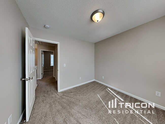 Building Photo - 63 Summer Brook Ct