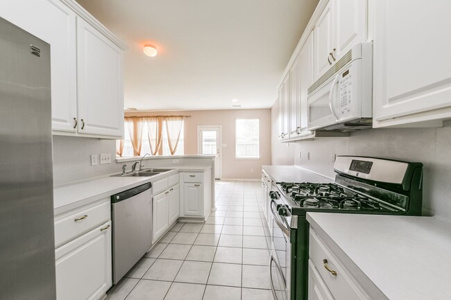 Building Photo - 6326 Veranda Green Trail