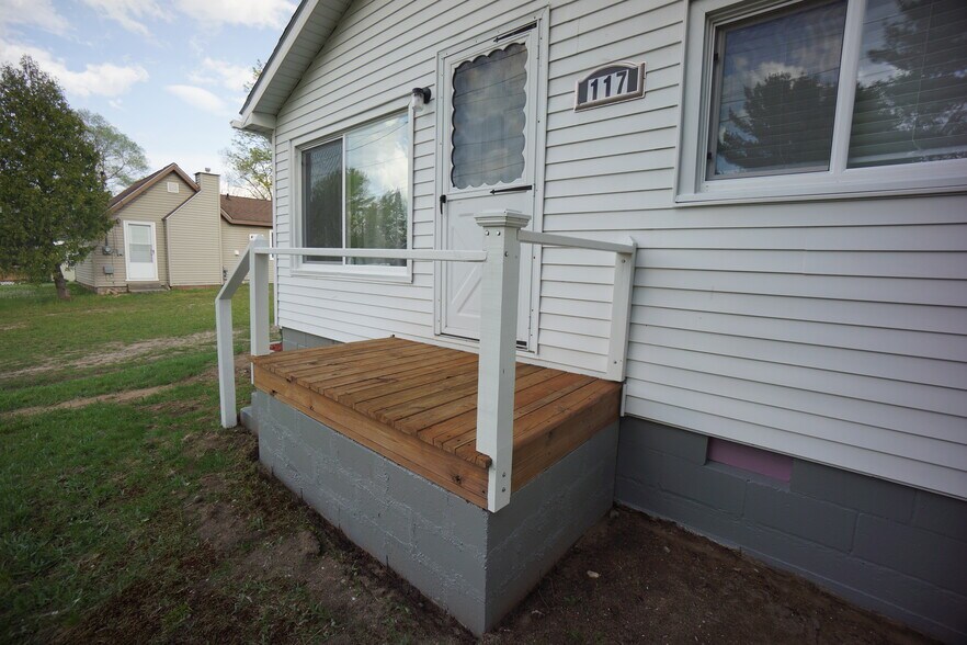 new porch - 117 Cherry St