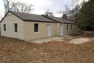 Building Photo - 301 Jehossee Dr SE