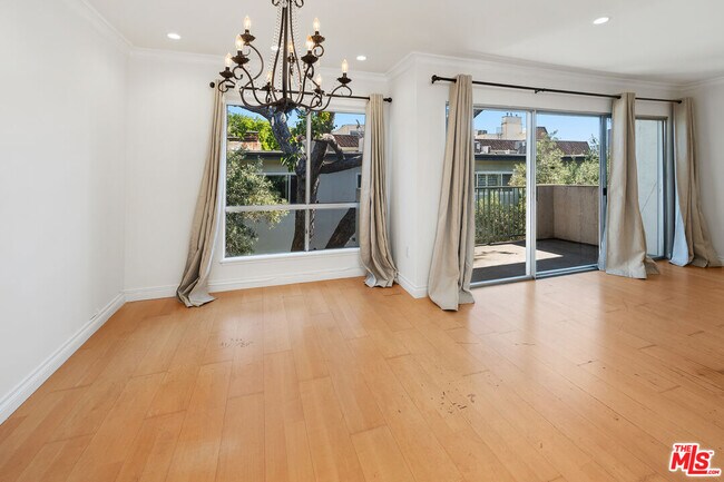 Building Photo - 11965 Gorham Ave