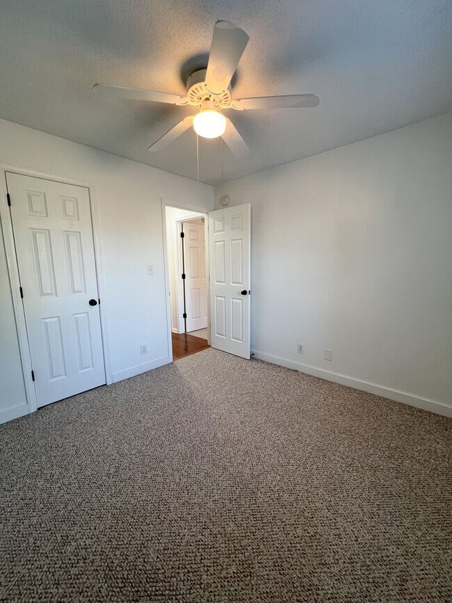 Building Photo - Beautiful Single-Family Home! Bonus Room, ...