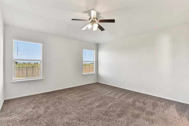 Building Photo - 133 Nathaniel Dr
