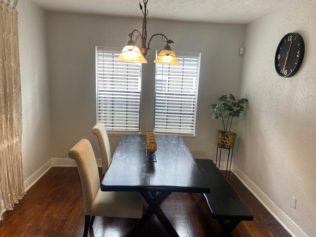 Building Photo - 2718 Cleburne St