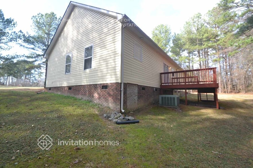 Building Photo - 2301 Cricket Ln