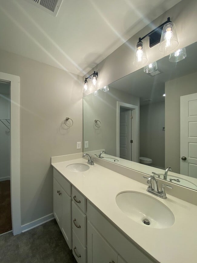 Building Photo - Home for Rent in Calera, AL!!! Available t...