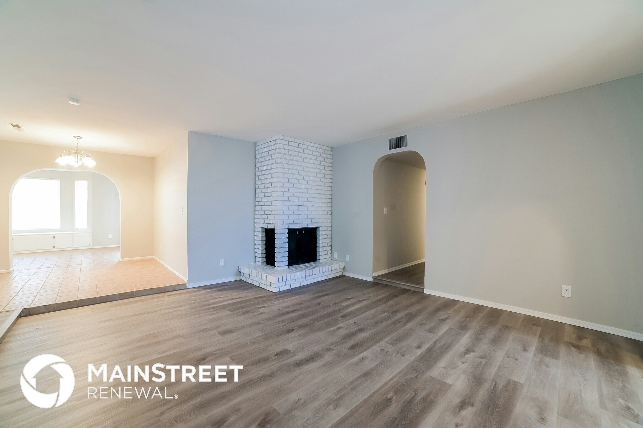 Building Photo - 10414 W Calle De Plata