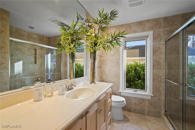 Building Photo - 319 Pirates Bight