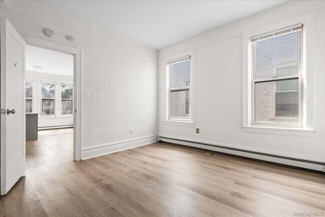 Building Photo - 88-49 81st Ave