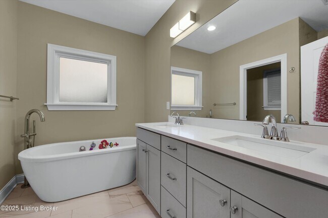 Building Photo - 825 Artisan Pkwy
