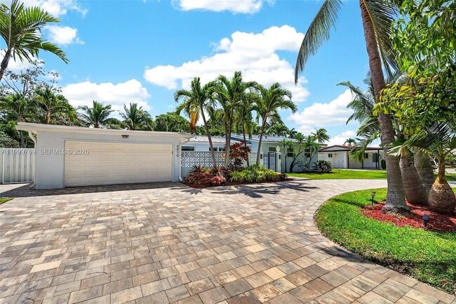 Building Photo - 4010 NE 22nd Ave