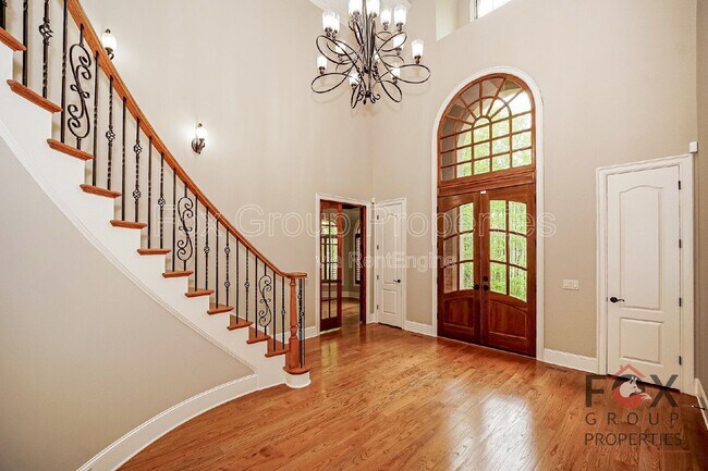 Building Photo - 143 Greenbay Rd