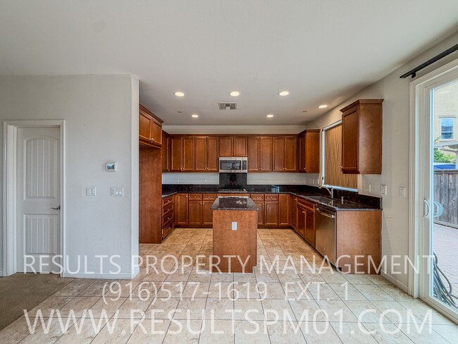 Building Photo - 2165 Camino Real Way