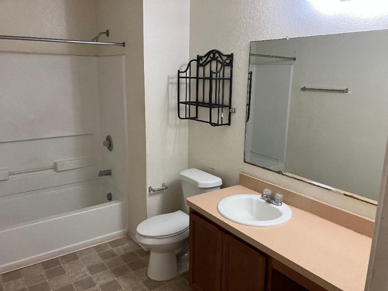 Building Photo - 9910 Amber Ledge