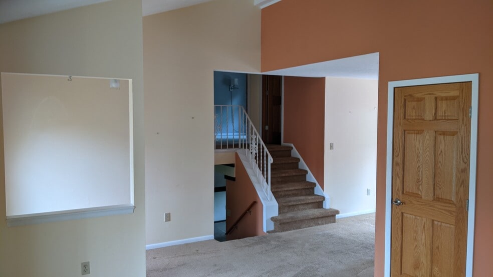 Looking up and down from living rm - 6745 Middlebrook Blvd