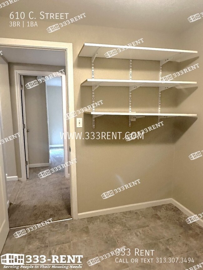 Building Photo - 610 C. Street-