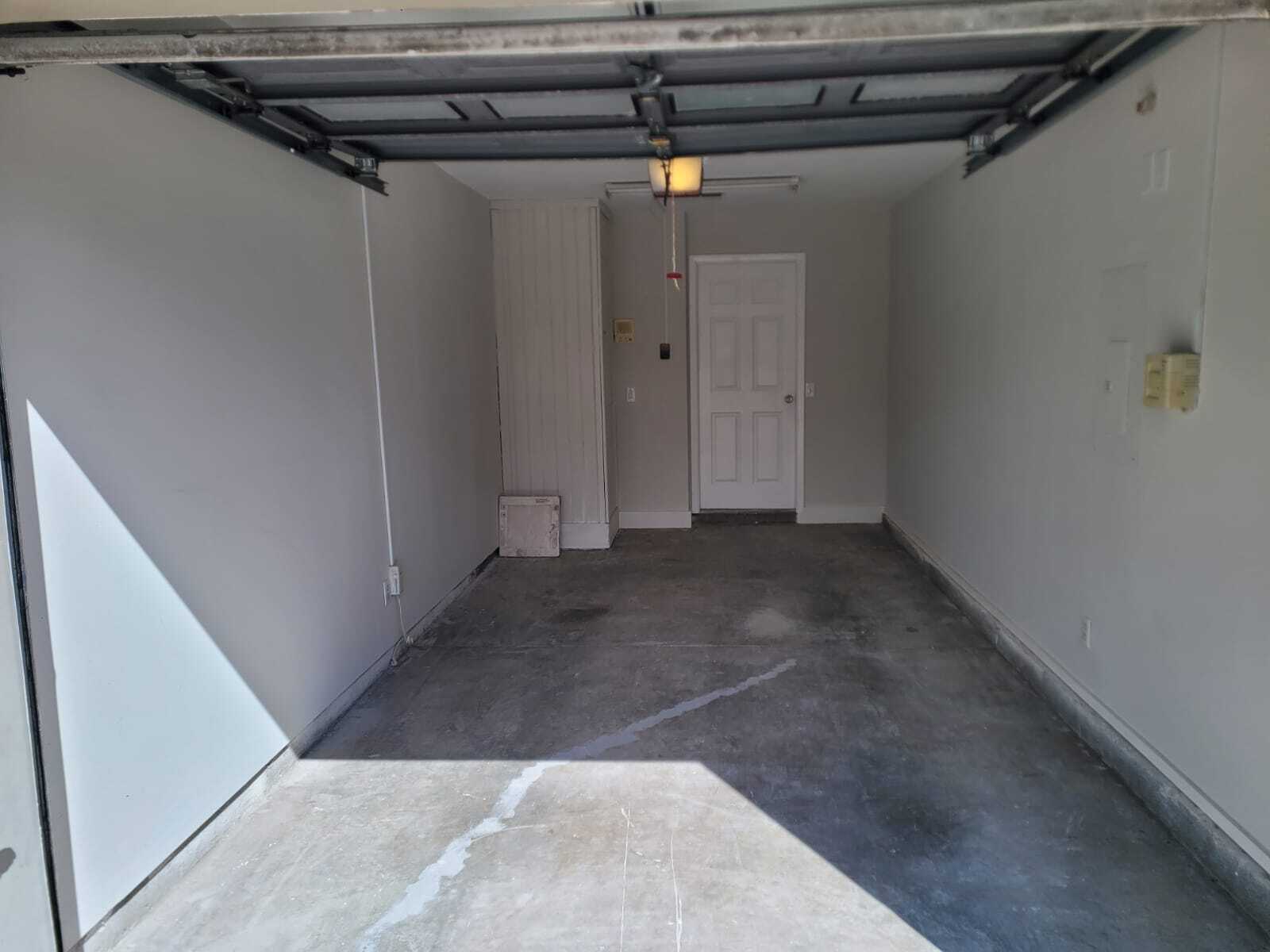 Building Photo - 6141 Oak Cluster Cir