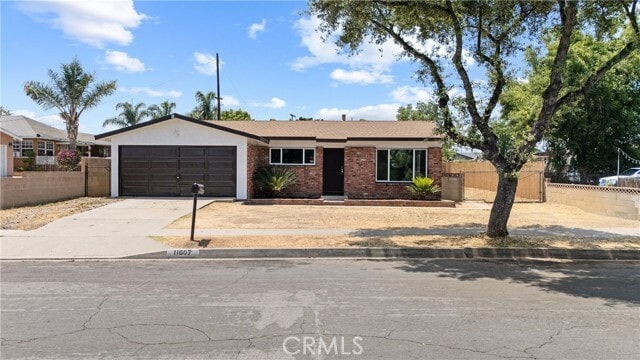 Building Photo - 11607 Fidel Ave