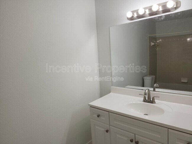 Building Photo - 2260 Cascades Blvd