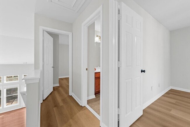 Building Photo - 3476 Harvest Ridge Ln NE