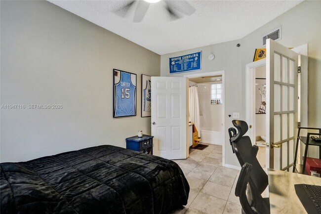 Building Photo - 3155 NE 184th St