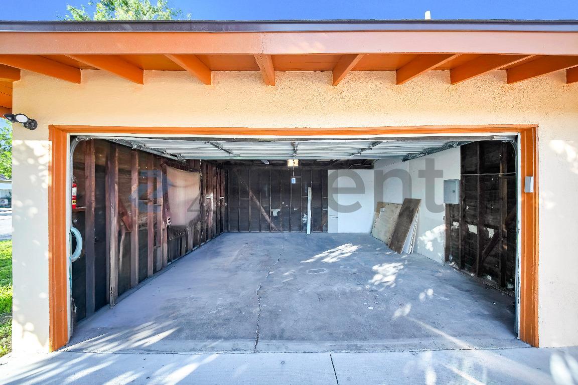 Building Photo - 3618 Ellis Ln